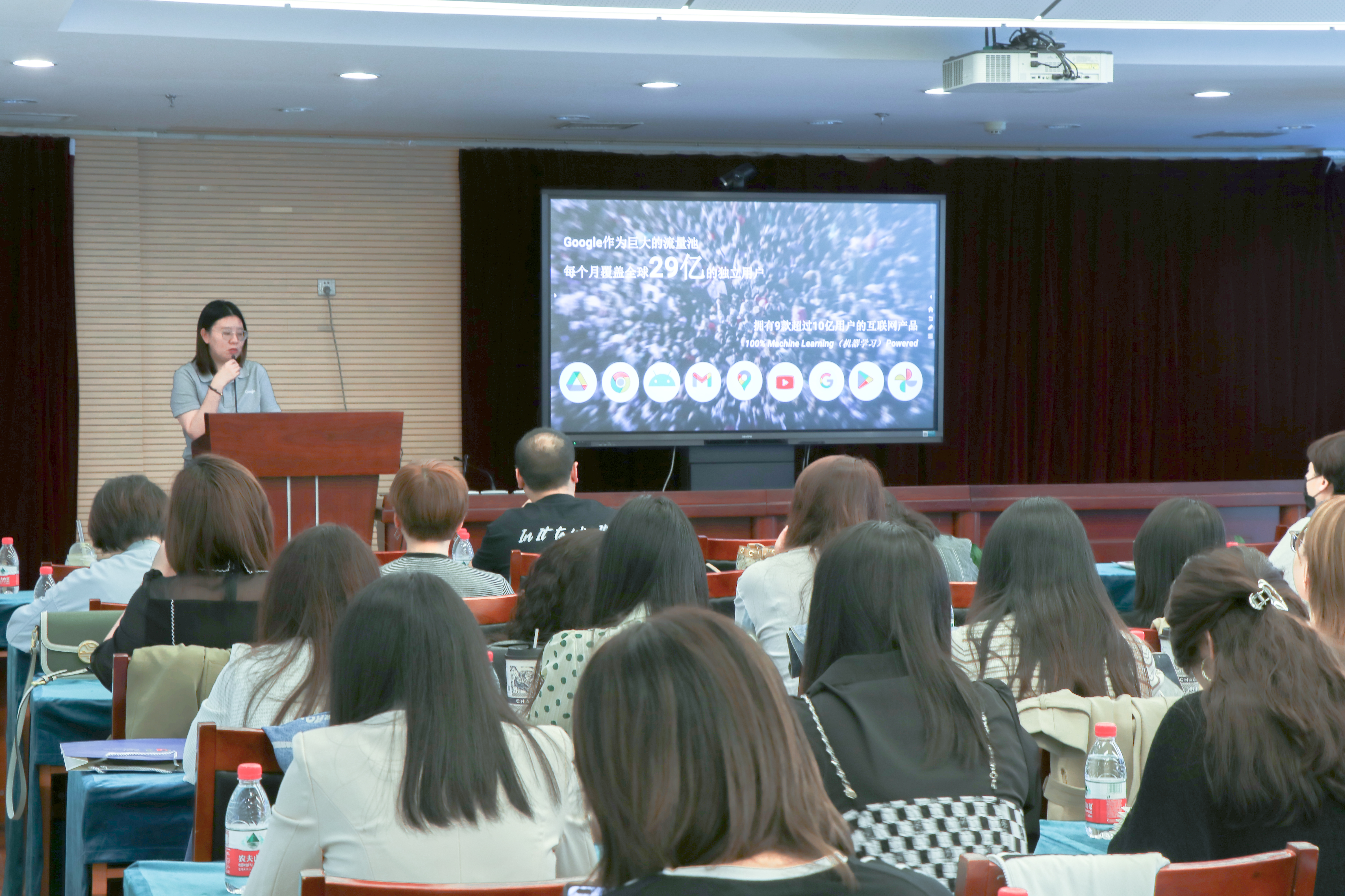 融创云学院《推开世界之门，助力河北品牌安心出海 》活动圆满成功