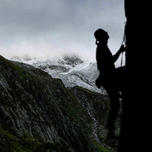 <span style="font-size:30px;"><span style="color:#ffffff;"><strong>品牌战略</strong></span></span>