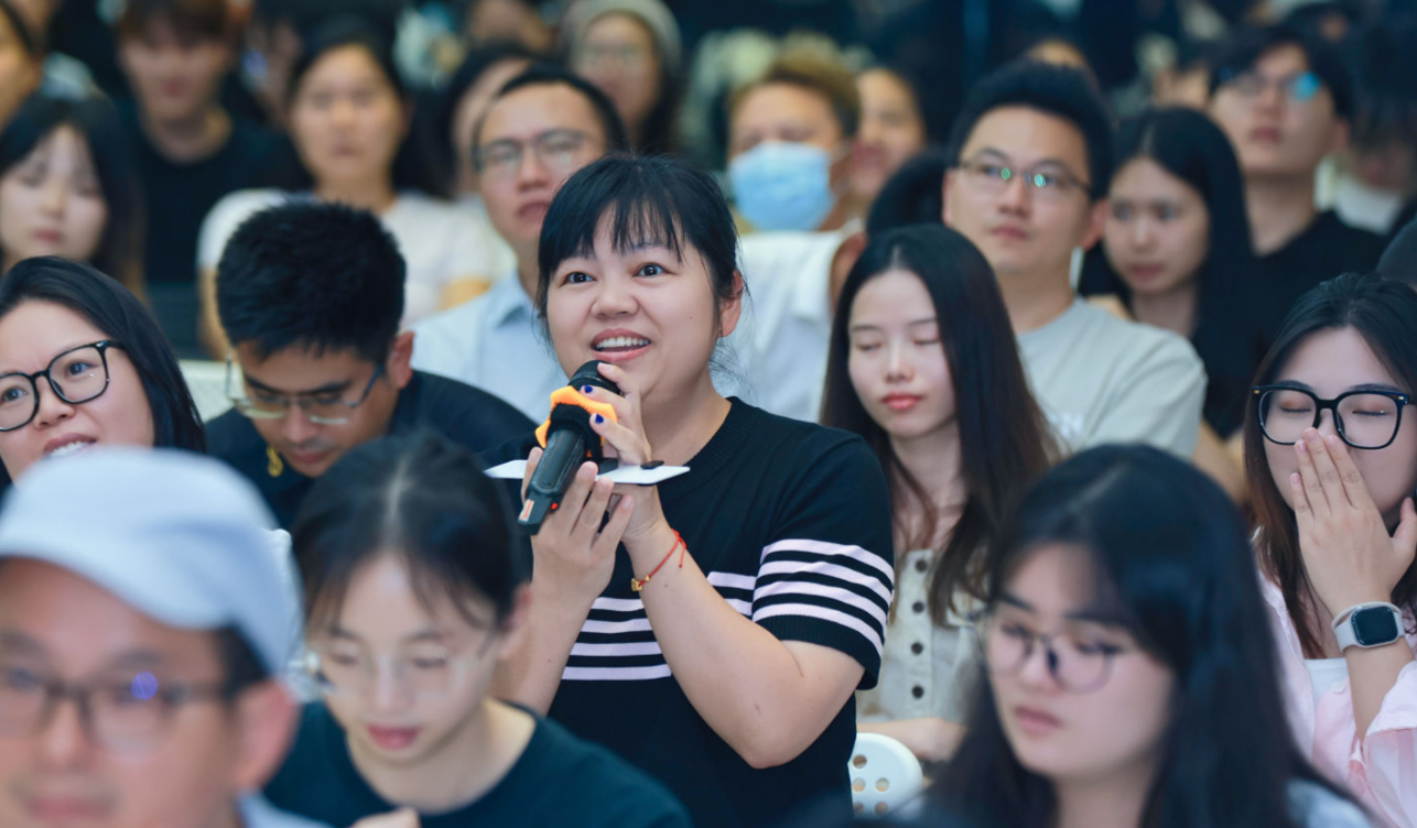 北京融创云深圳站活动现场